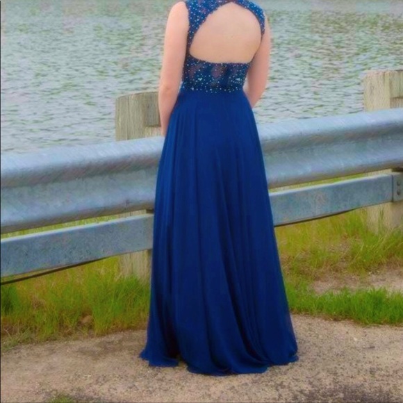 Women’s Prom Dress - Picture 3 of 7